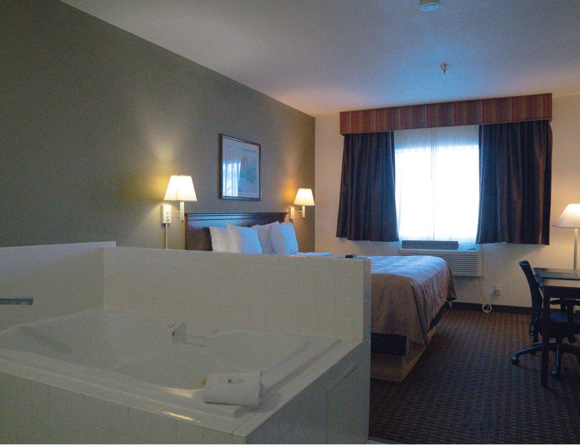 Quality Inn & Suites Юма Экстерьер фото