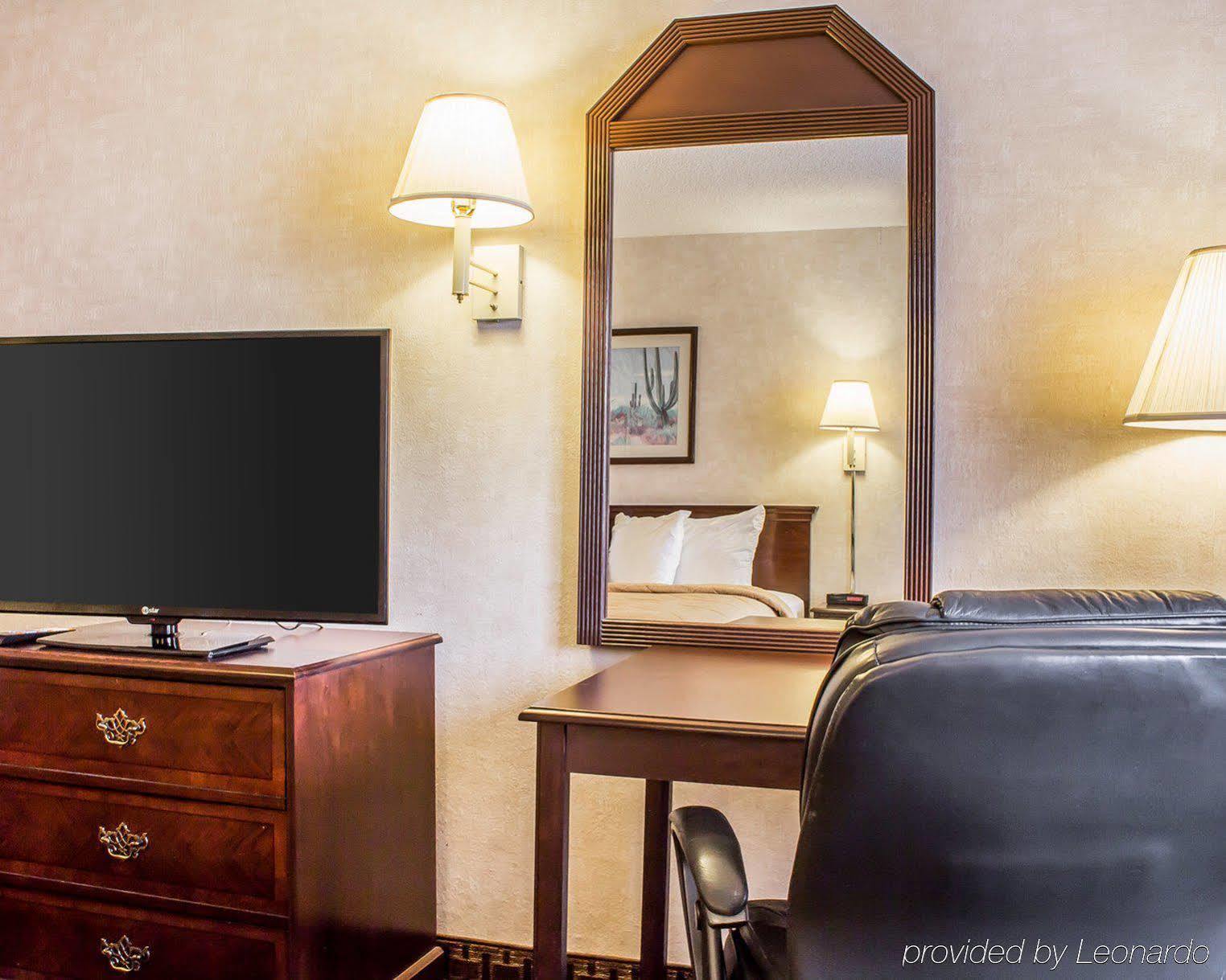 Quality Inn & Suites Юма Экстерьер фото
